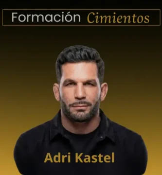Es la imagen portada de Adri Kastel para la Formación Cimientos